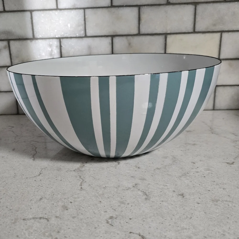 Vtg. Cathrineholm 11" Seafoam Stripe Enamel Bowl - Picture 3 of 11